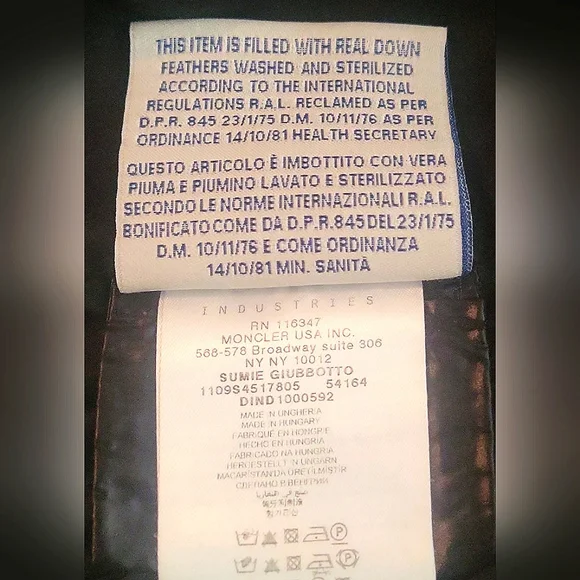 Authentic MONCLER down jacket - Picture 6 of 11